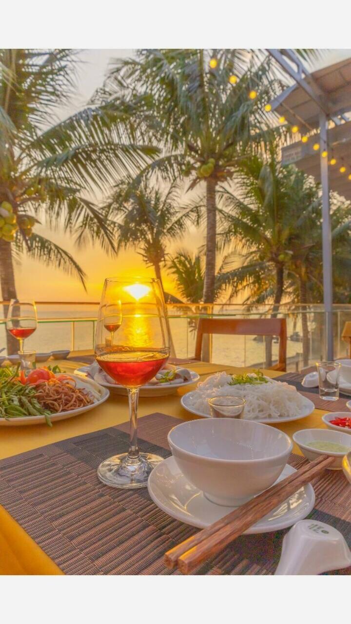 Victoria Phu Quoc Hotel Beachfront Night Market 외부 사진