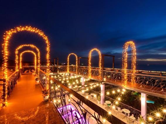 Victoria Phu Quoc Hotel Beachfront Night Market 외부 사진